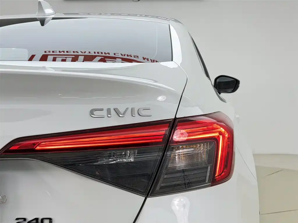 Honda Civic 2023 — фото 10