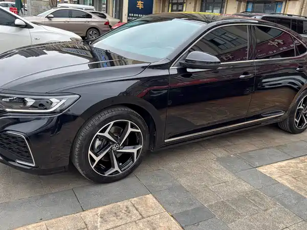 Volkswagen Passat 2022