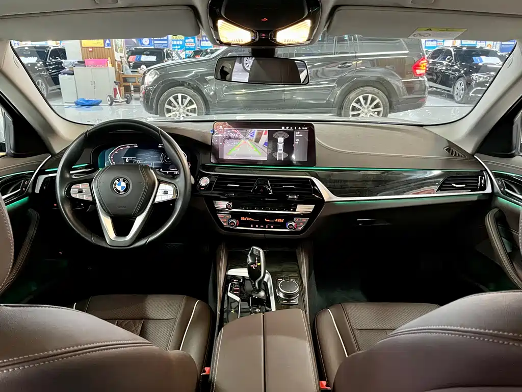 BMW 5 Series 2024 — фото 12