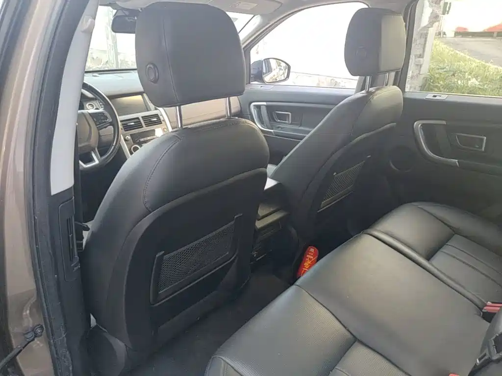 Land Rover Discovery Sport 2017 — фото 15