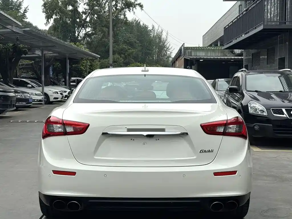 Maserati Ghibli 2016 — фото 9
