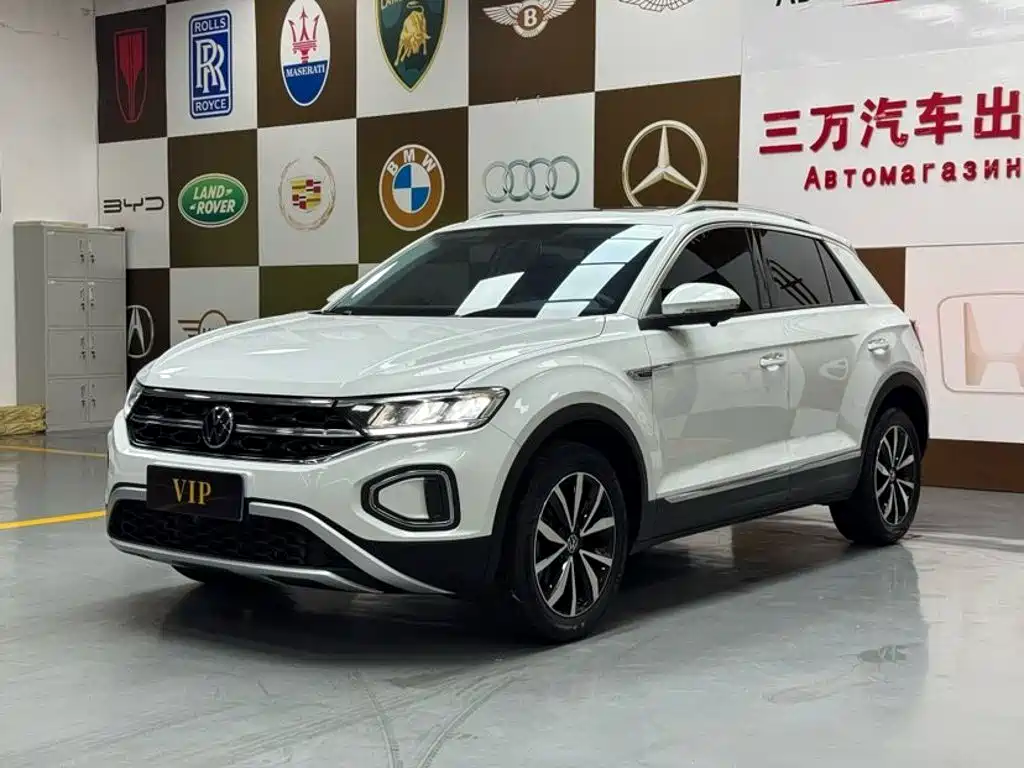 Volkswagen T-Roc 2023 — фото 1