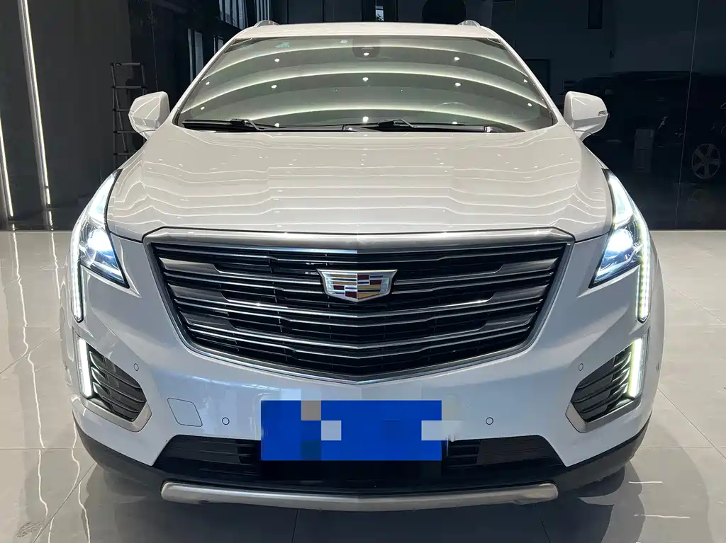 Cadillac XT5 2017 — фото 2