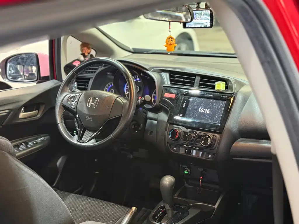 Honda Fit 2017 — фото 9