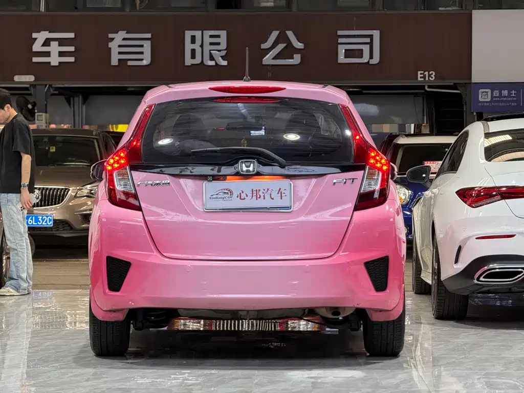 Honda Fit 2017 — фото 24