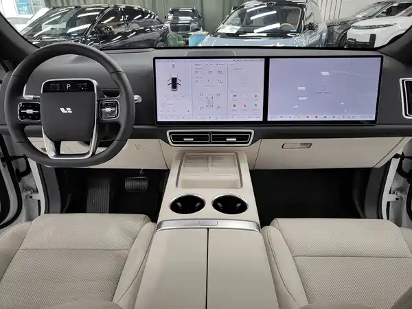 Li Auto L7 2025