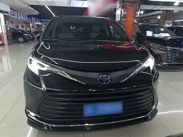 Toyota Sienna 2021