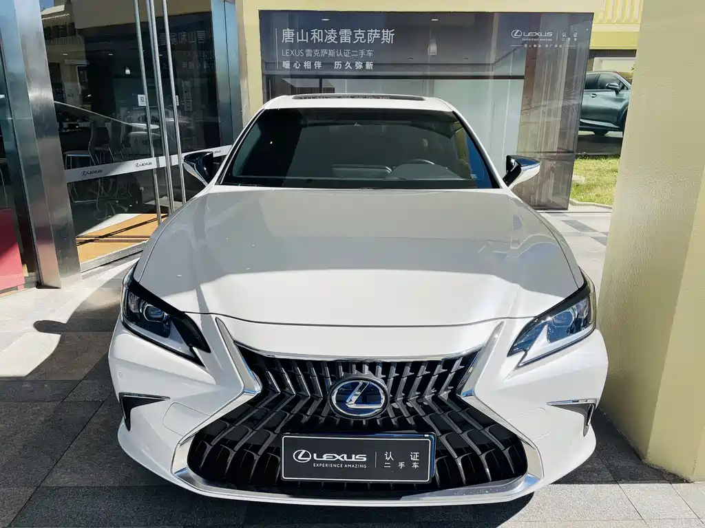 Lexus ES 2023 — фото 2