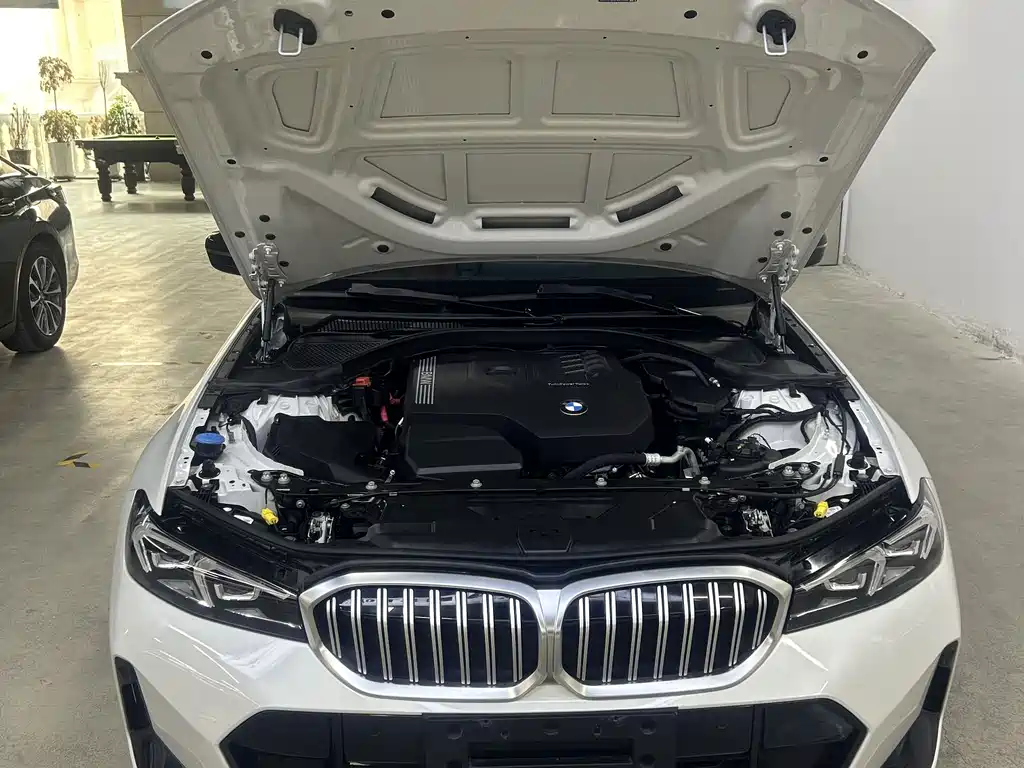 BMW 3 Series 2023 — фото 14