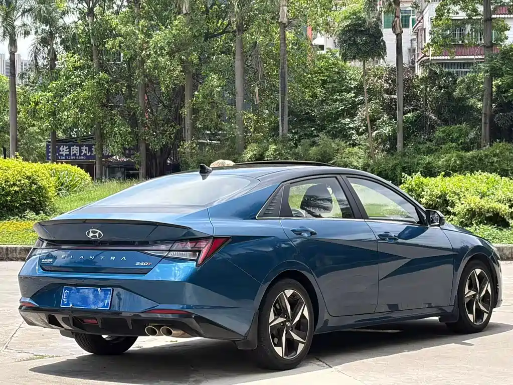 Hyundai Elantra 2021 — фото 4