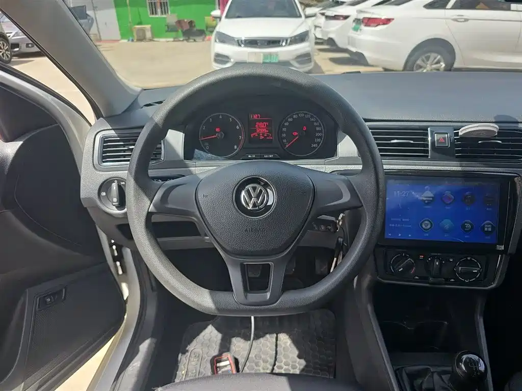 Volkswagen Santana 2018 — фото 11