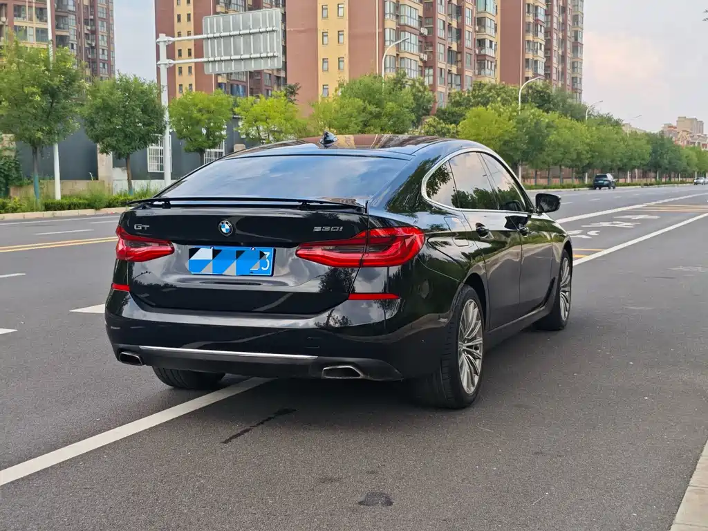 BMW 6 Series GT 2018 — фото 22
