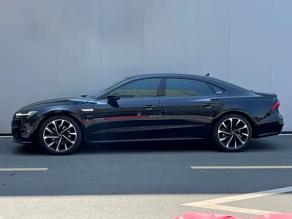 Audi A7L 2022