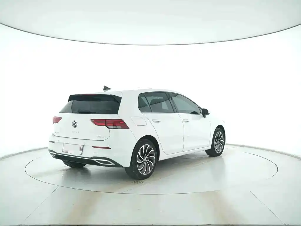 Volkswagen Golf 2023