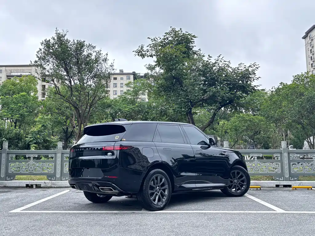 Land Rover Sport 2024