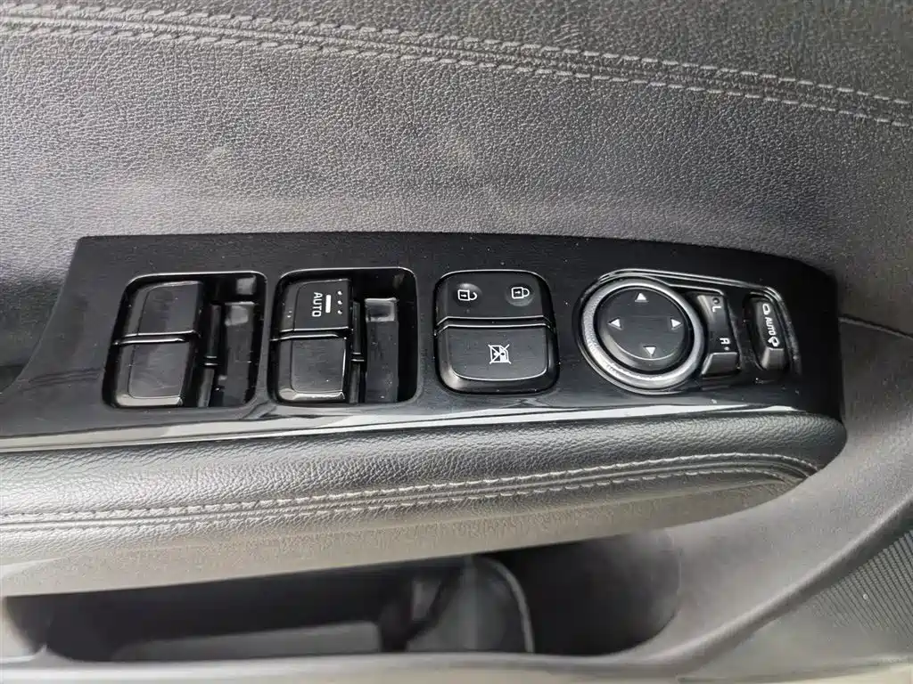 Kia KX3 2015 — фото 9
