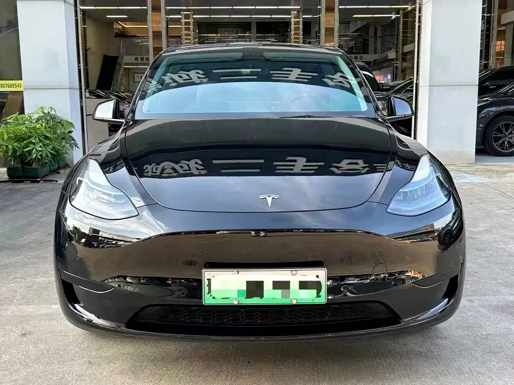 Tesla Model Y 2023 — фото 2