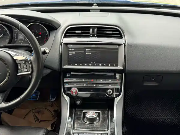 Jaguar XEL 2019