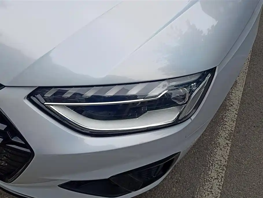 Audi A4L 2023
