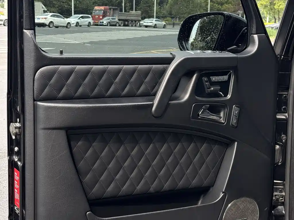 Mercedes-Benz G-Class 2015