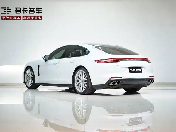 Porsche Panamera 2018