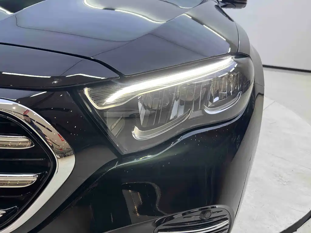 Mercedes-Benz E-Class 2024