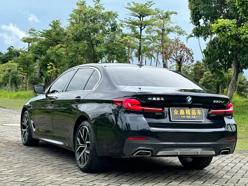 BMW 5 Series 2022 — фото 15