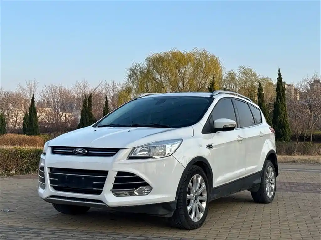 Ford Kuga 2014 — фото 1