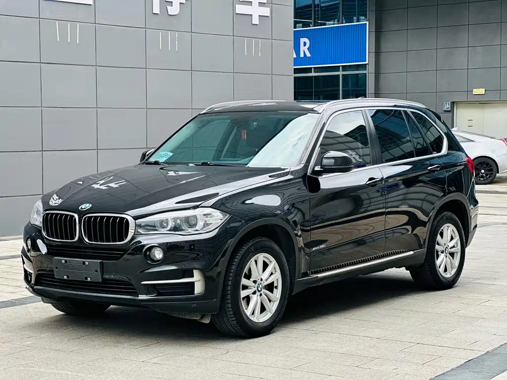 BMW X5 2019 — фото 1