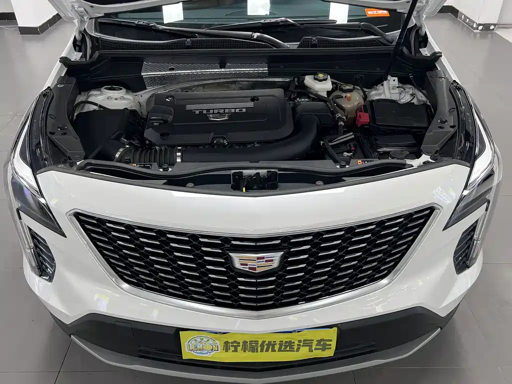 Cadillac XT4 2022 — фото 9