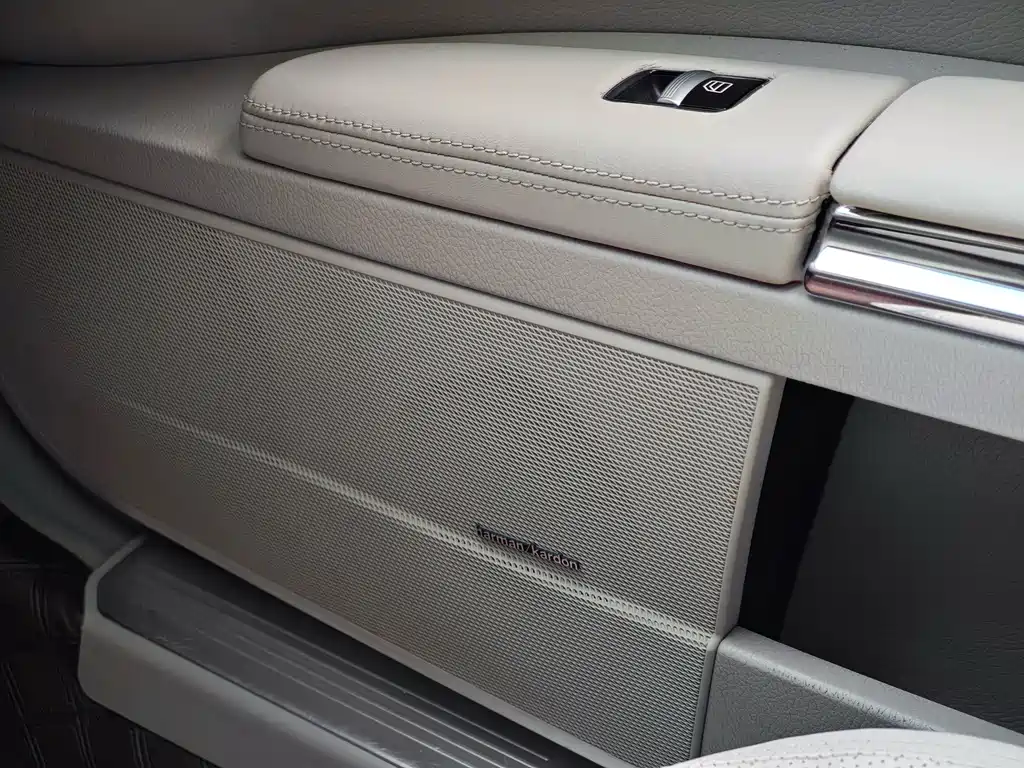 Mercedes-Benz S-Class 2010 — фото 11