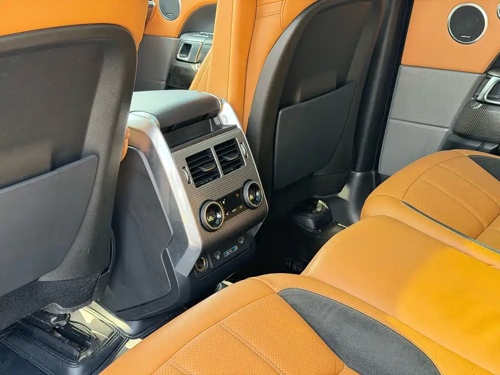Land Rover Range Rover Sport 2018 — фото 18