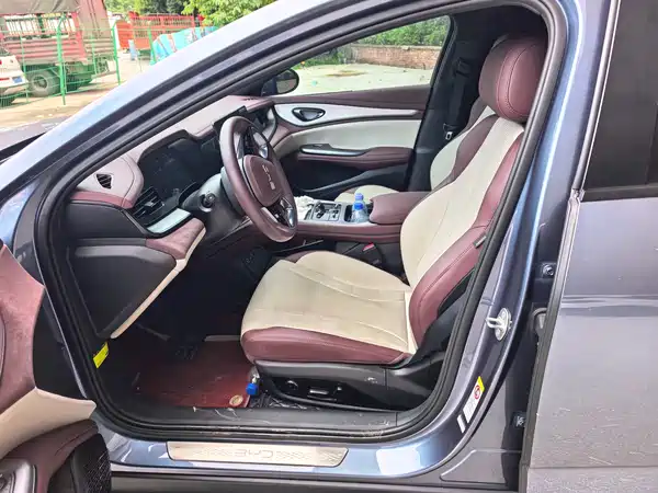 BYD Seal 07 DM-i 2024