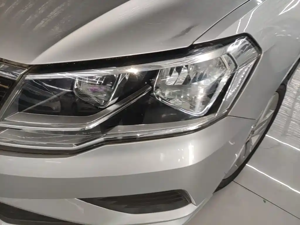 Volkswagen Jetta 2018 — фото 24