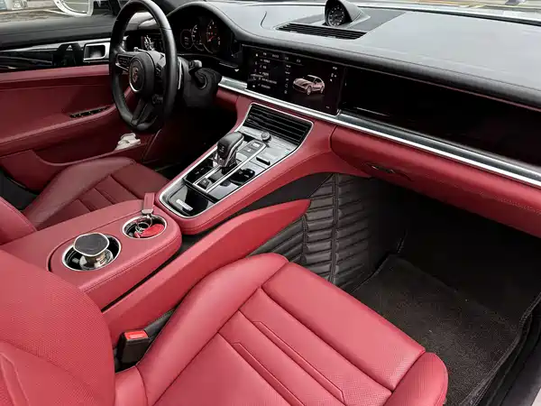 Porsche Panamera 2023