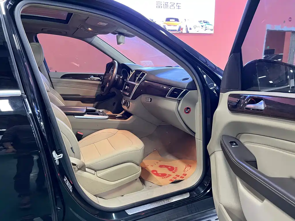 Mercedes-Benz M-Class 2014 — фото 16