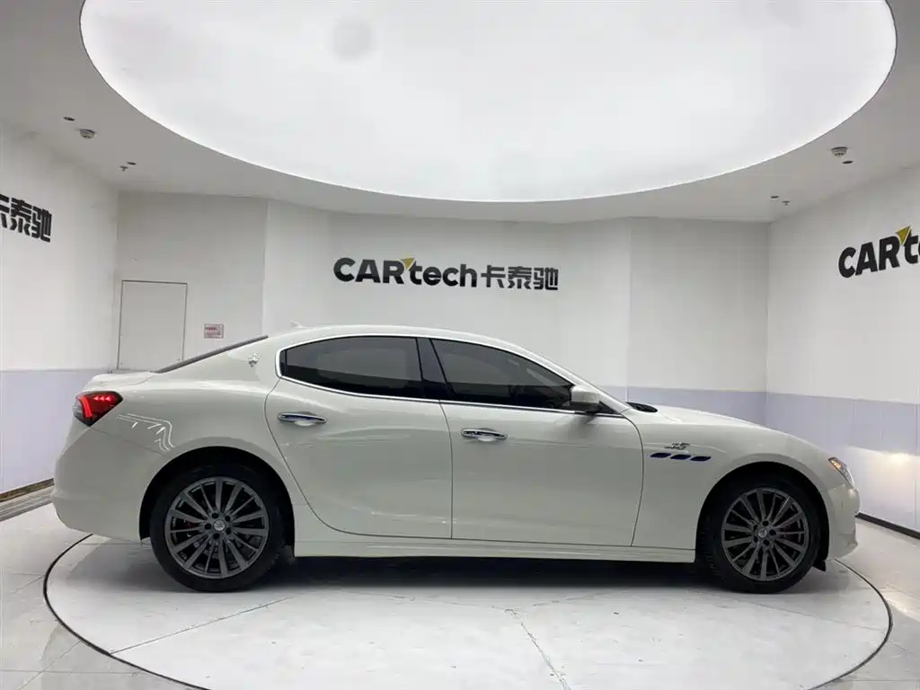 Maserati Ghibli 2021 — фото 4