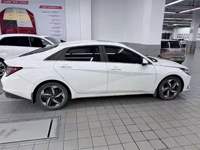 Hyundai Elantra 2022