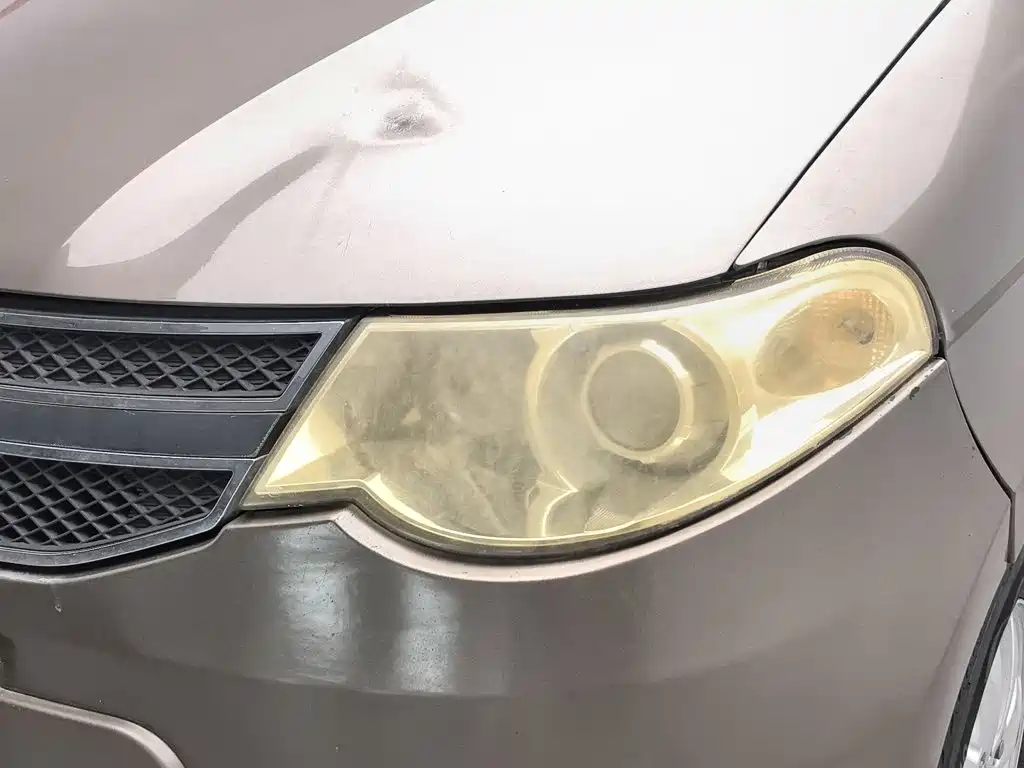 Wuling Hongguang 2015
