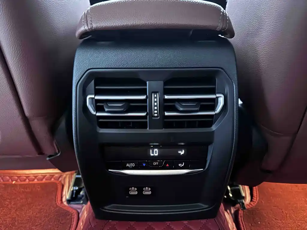 BMW 3 Series 2023 — фото 12