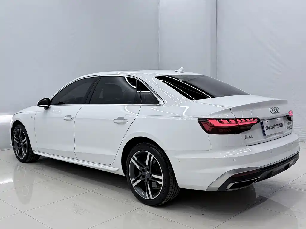 Audi A4L 2022 — фото 15
