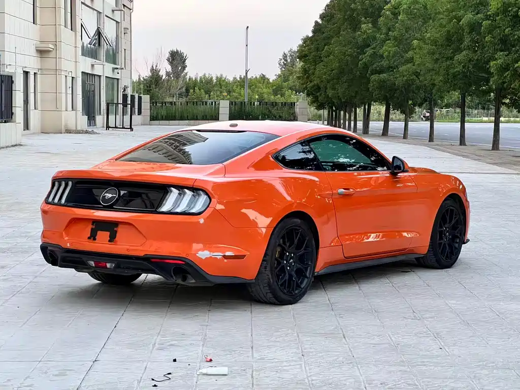 Ford Mustang 2021 — фото 8