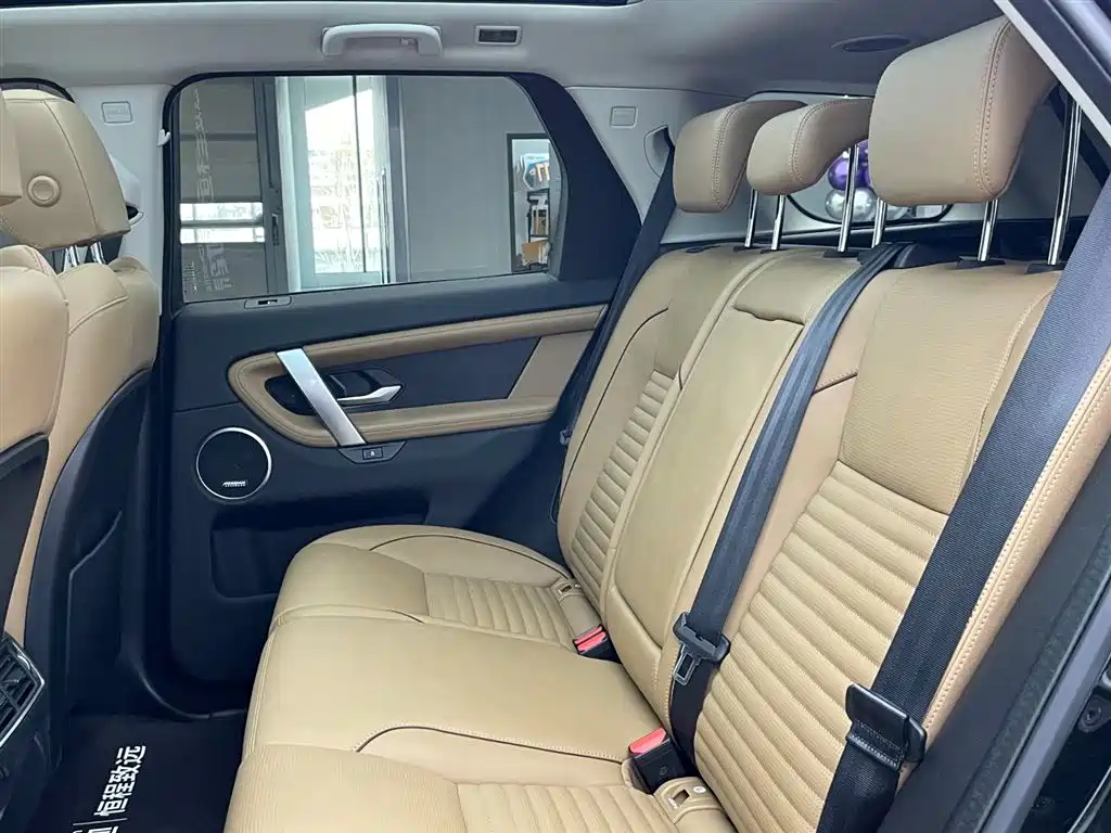 Land Rover Discovery Sport 2024 — фото 15