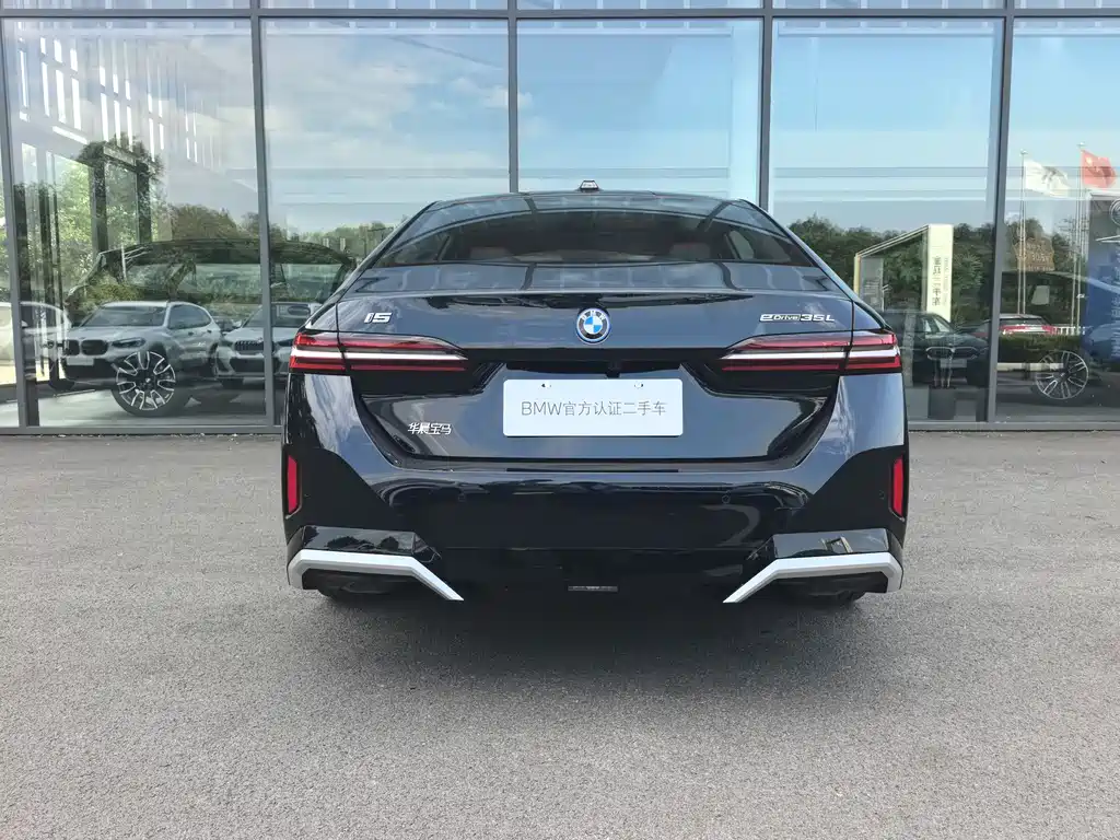 BMW i5 2025 — фото 4