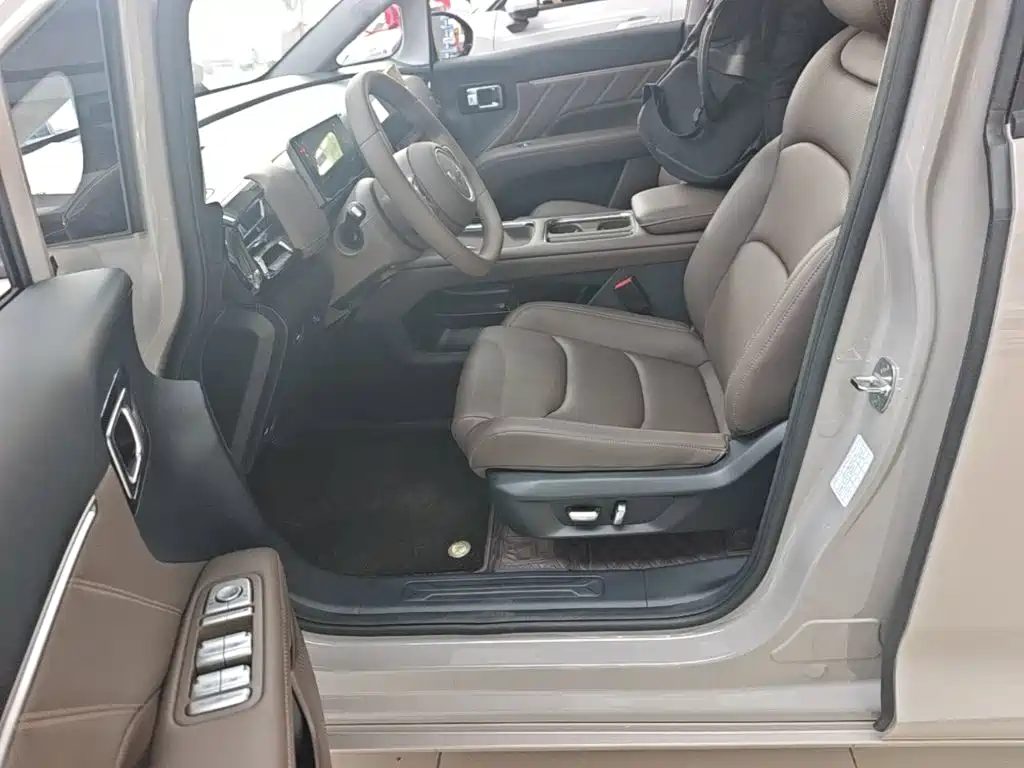 Wuling Starlight 730 EV 2025 — фото 22