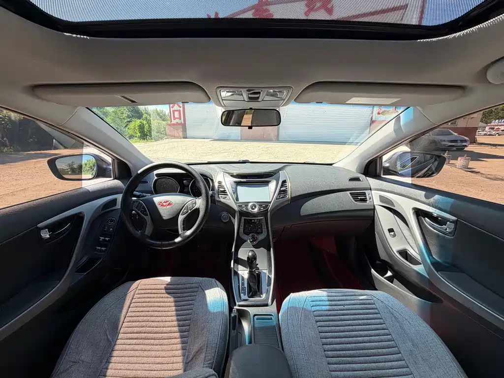 Hyundai Elantra 2013