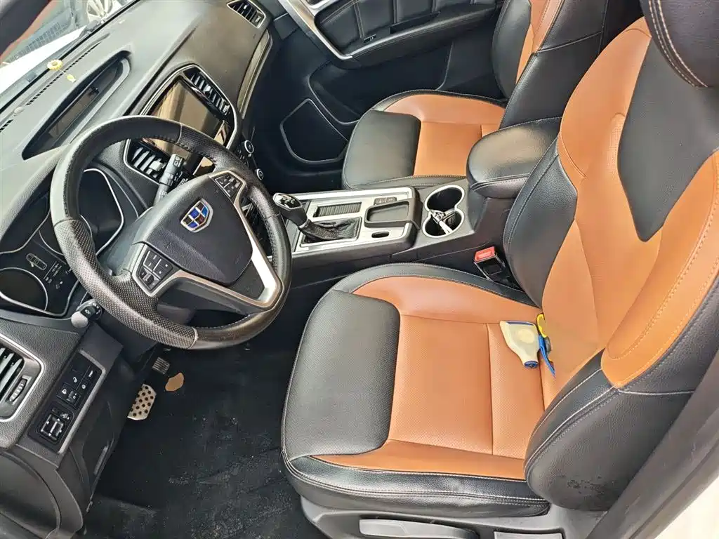 Geely Vision X6 2017 — фото 16