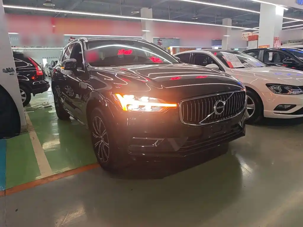 Volvo XC60 2021 — фото 4