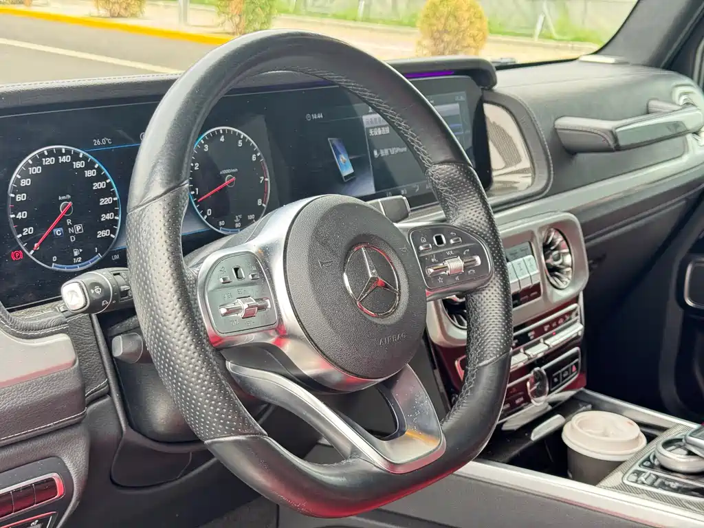 Mercedes-Benz G-Class 2023 — фото 12