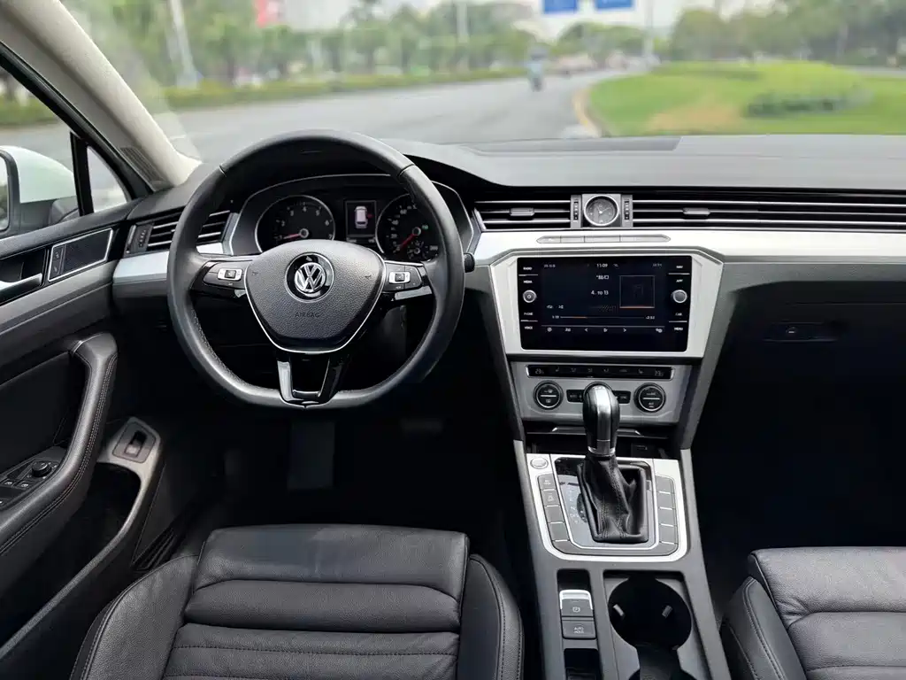 Volkswagen Viloran 2019 — фото 13